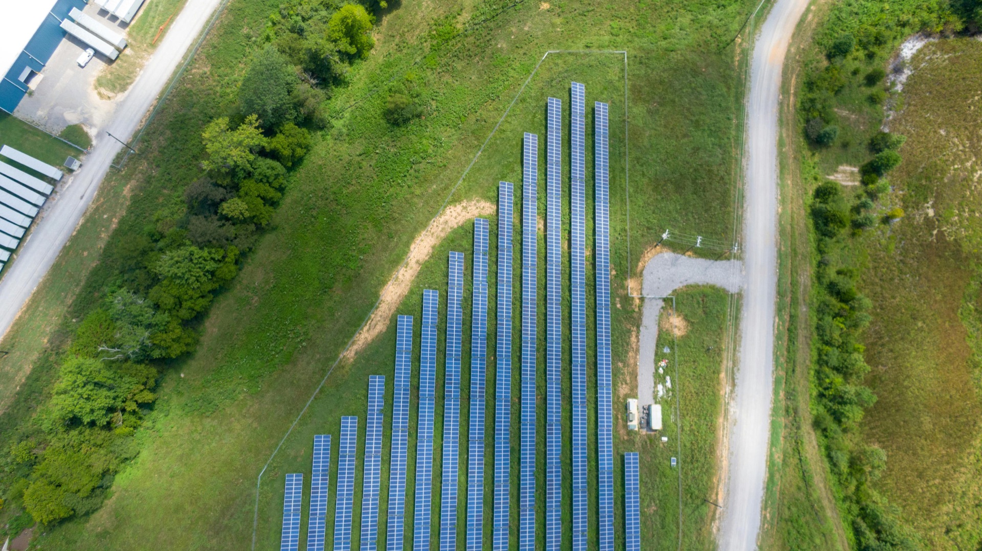 Commercial rooftop solar panels